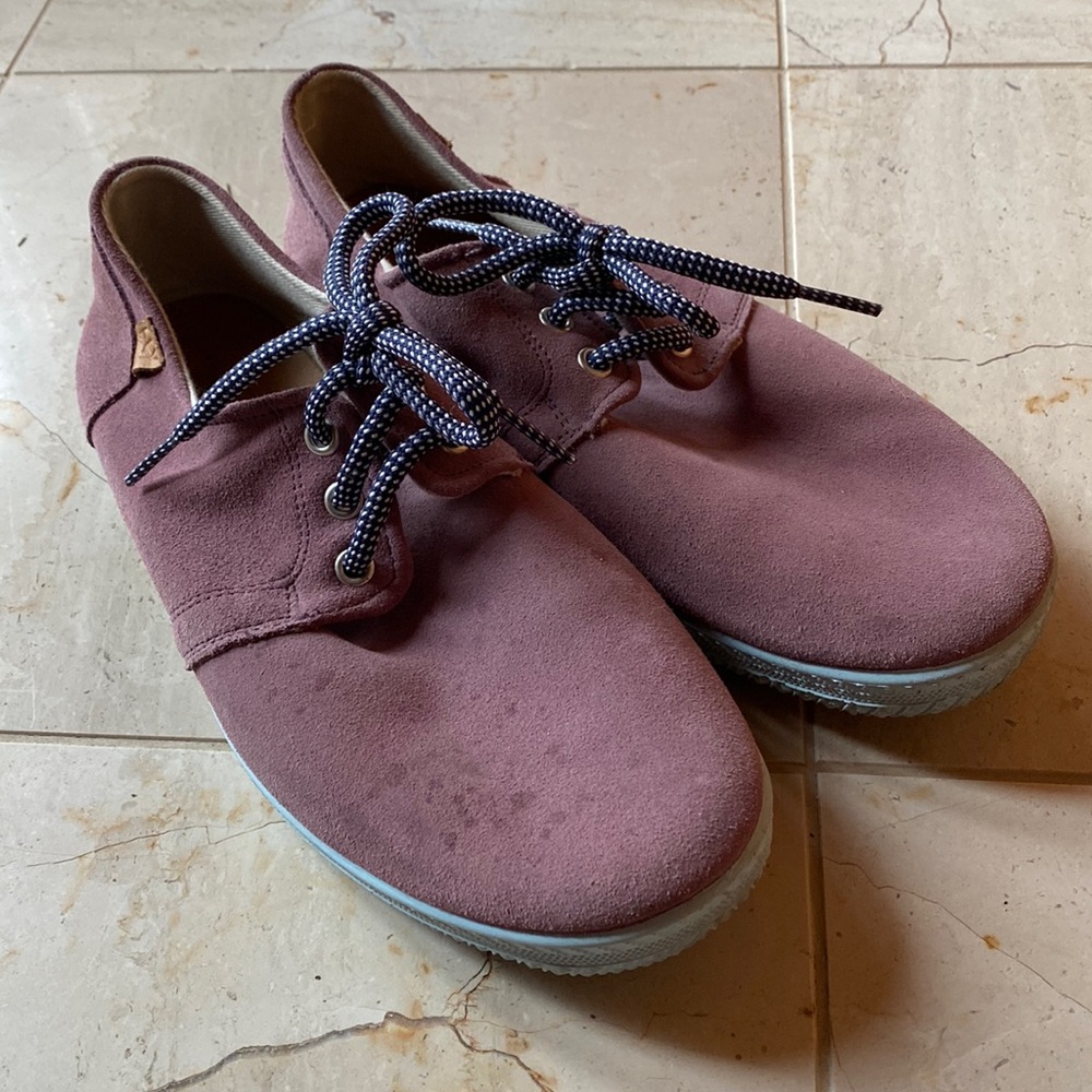 Fly London sneaker
